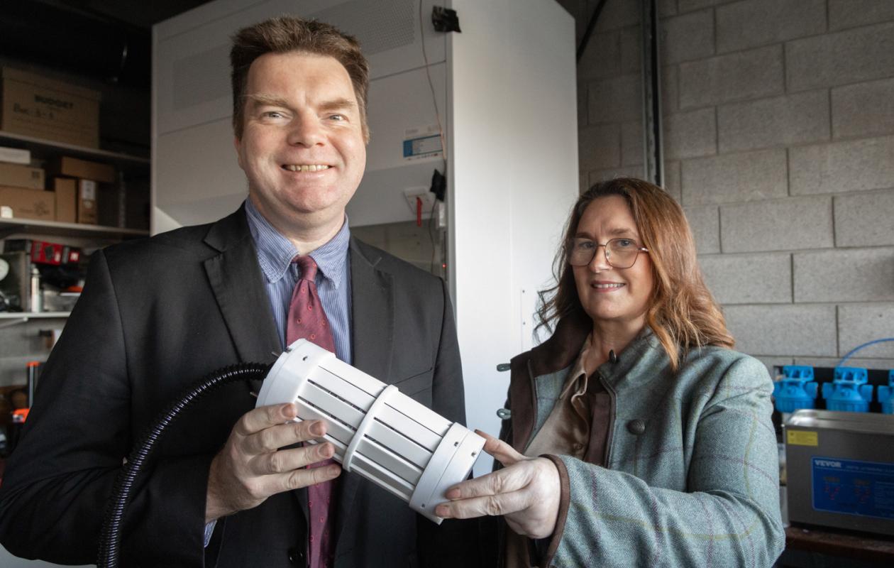Niall English and Elaine Shaw with a small nanobubble generator